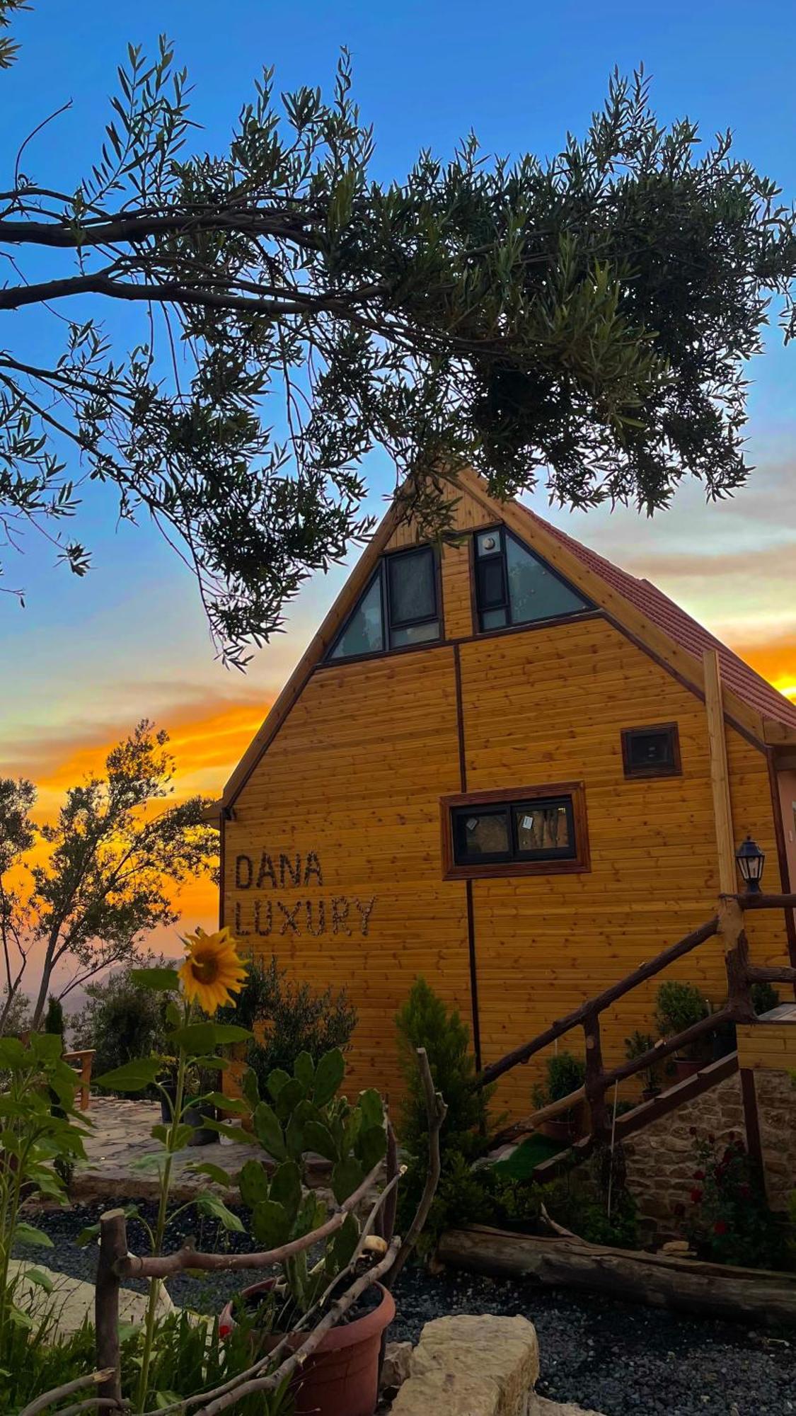 Dana Luxury Huts Hotel Luaran gambar