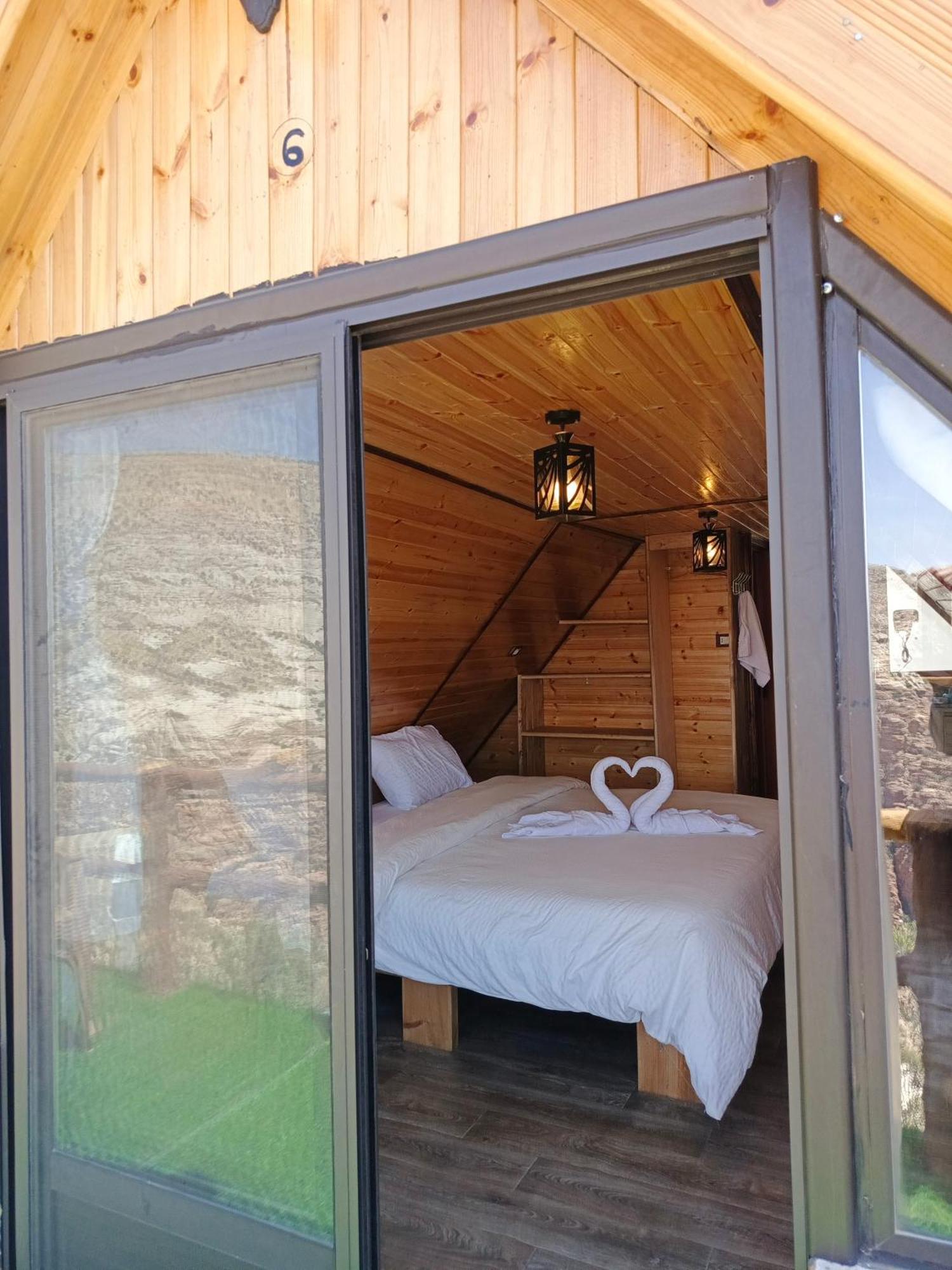 Dana Luxury Huts Hotel Luaran gambar