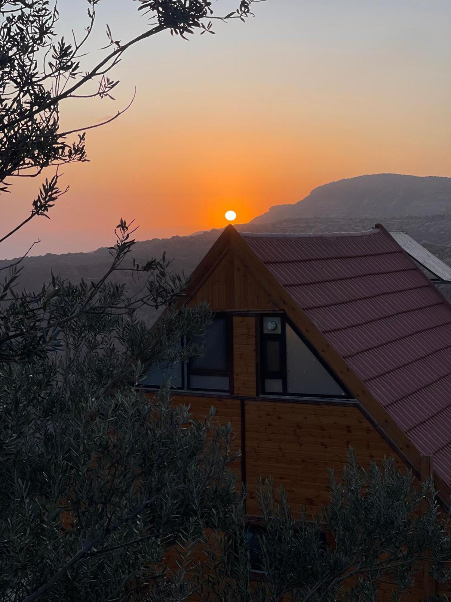 Dana Luxury Huts Hotel Luaran gambar