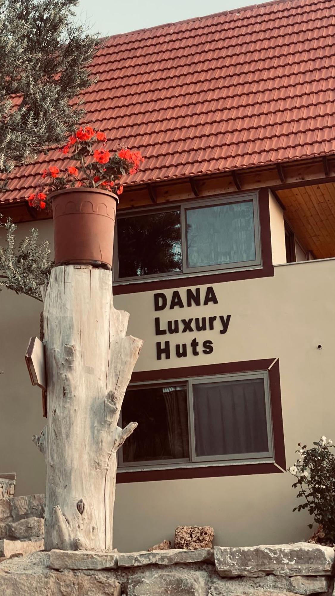 Dana Luxury Huts Hotel Luaran gambar